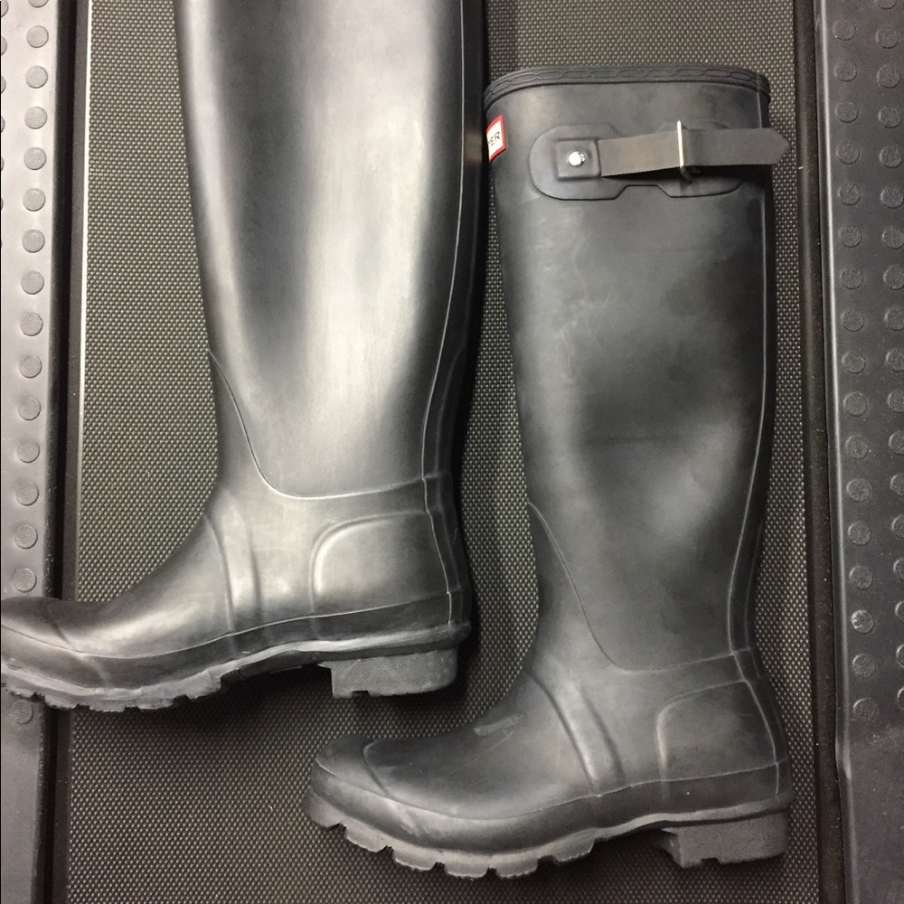 NEW hunter boots